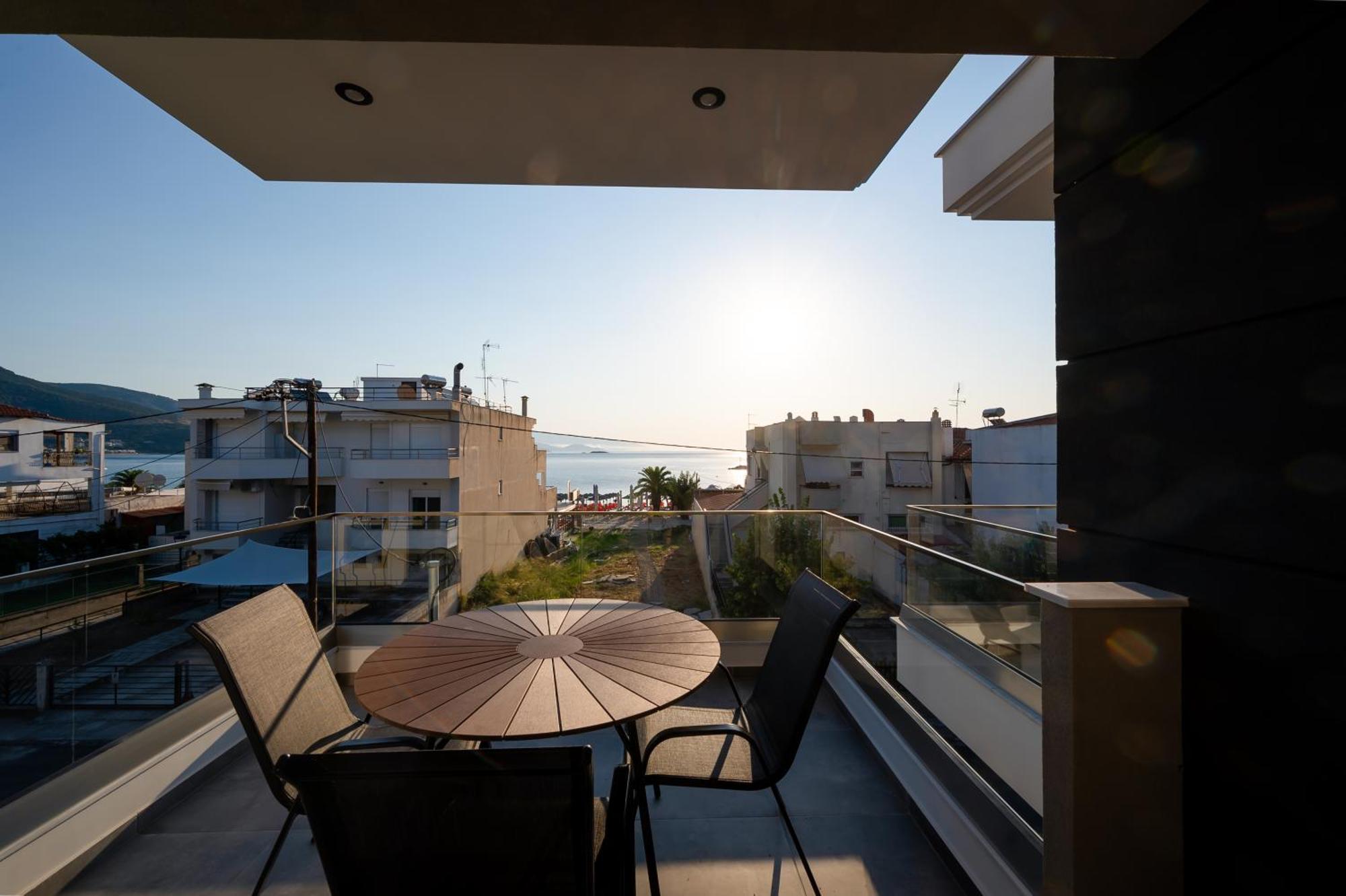 Nea Iraklitsa Blue Wave Luxury Suites الغرفة الصورة